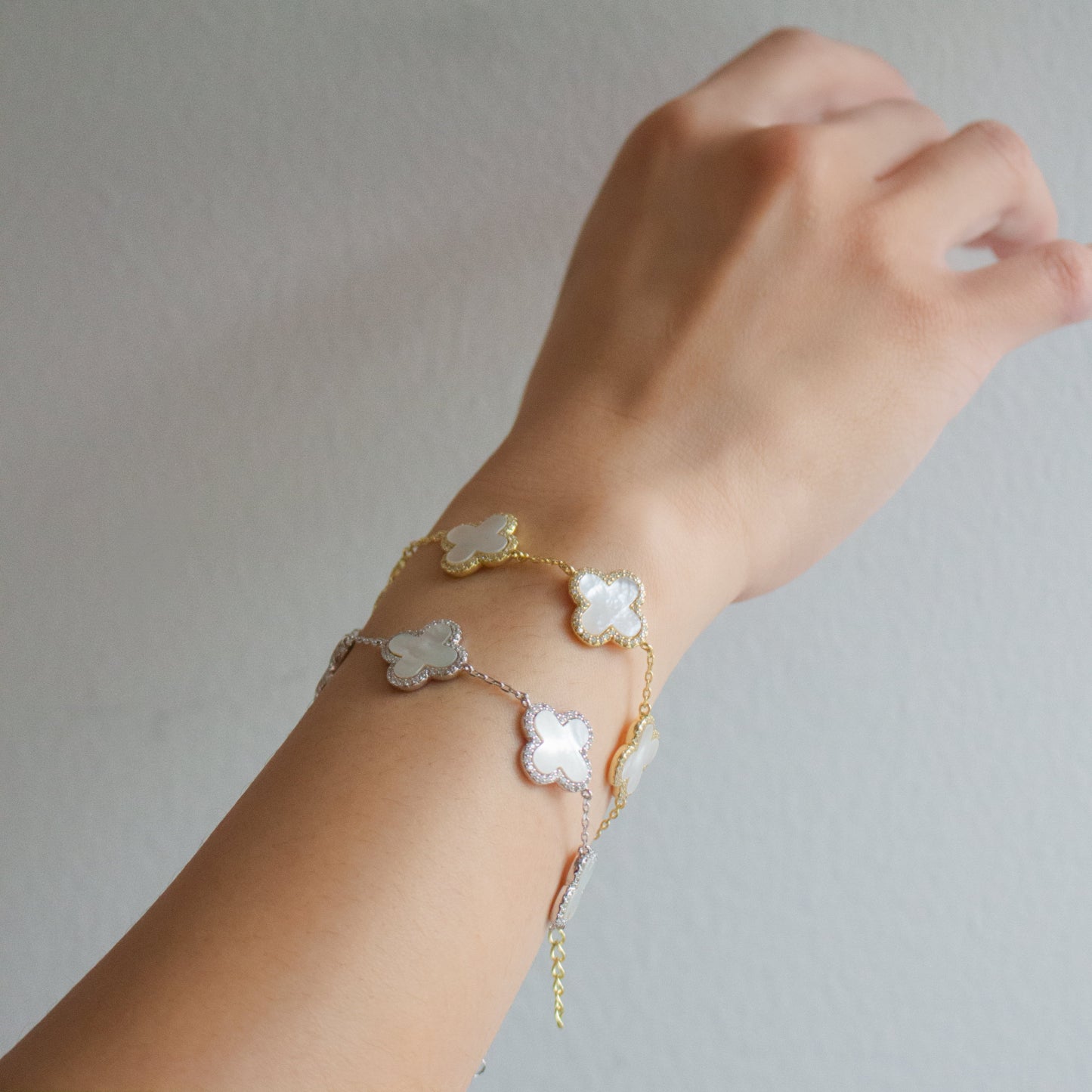 Sterling Silver Mother Of Pearl Clovers Bracelet